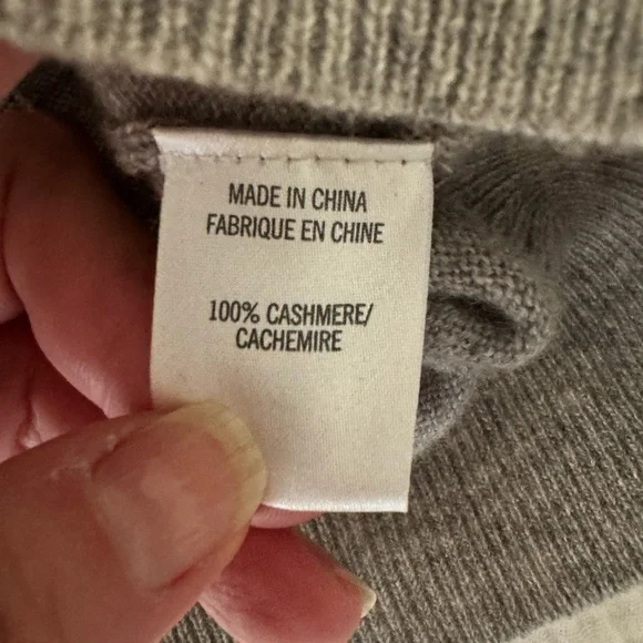 Theory 100% Cashmere Crewneck Sweater – Size L/ XL - Picture 4 of 5